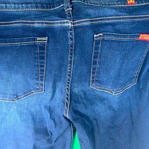 Woman’s skinny “for all 7 mankind”dark jeans size 30. Excellent condition.